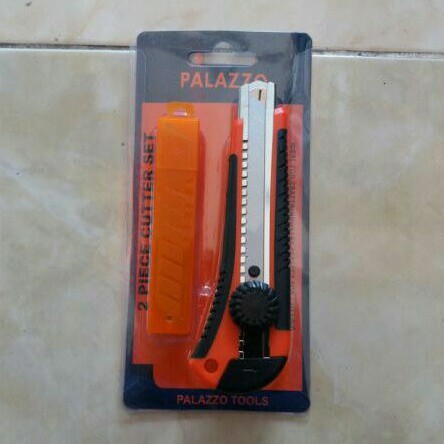 

Pisau Cutter Putar Palazzo + Free 3pcs Mata Pisau Cutter