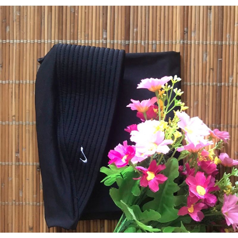 hijab instan oval jersey  / kerudung oval / bergo instan jersey tutup dada-Hitam