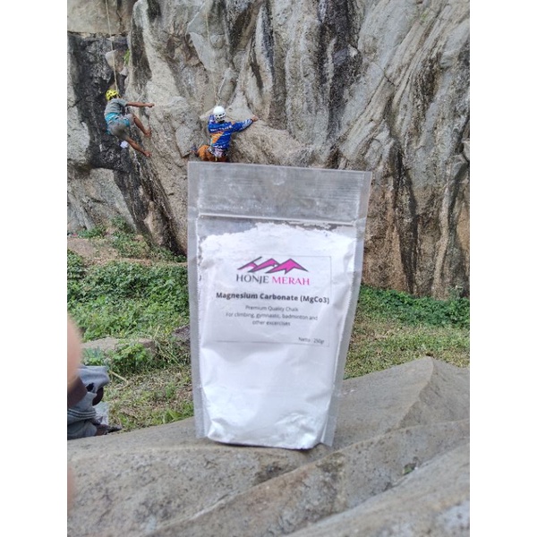 magnesium carbonate panjat tebing