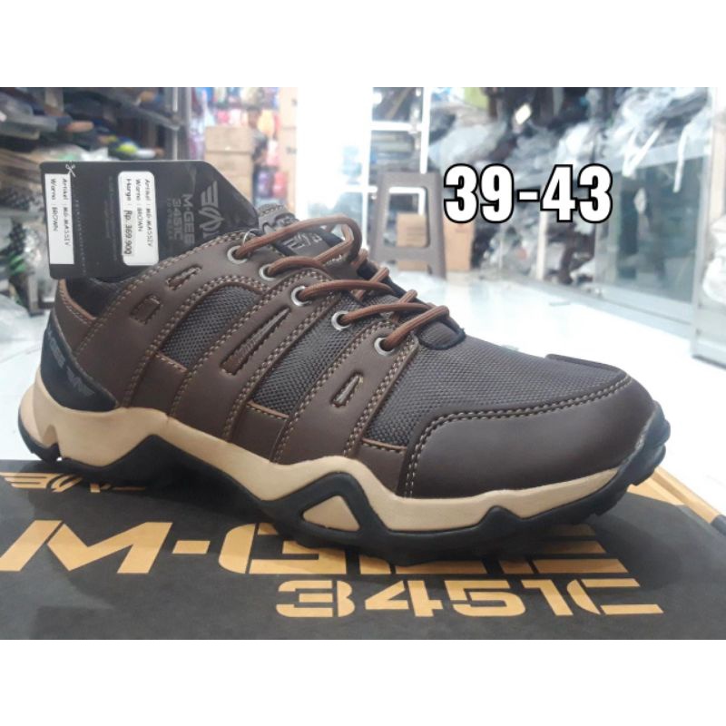 Sepatu Sekolah/Kerja dan Olahraga M-Gee Pria Terbaru,M-Gee Massiv