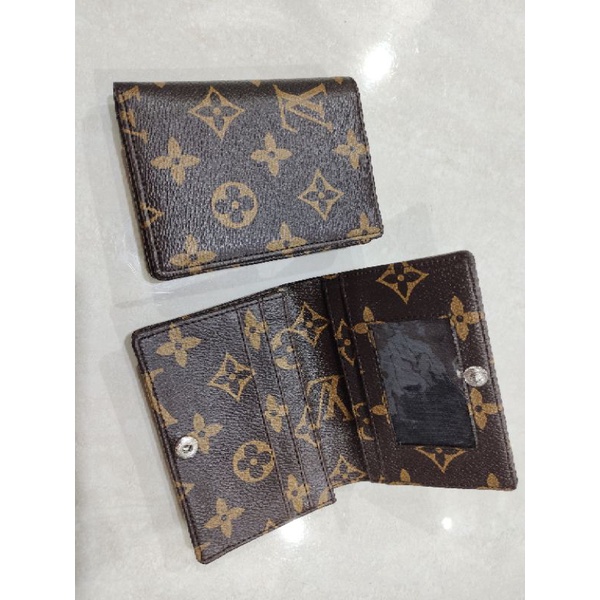 Dompet kartu kancing bunga