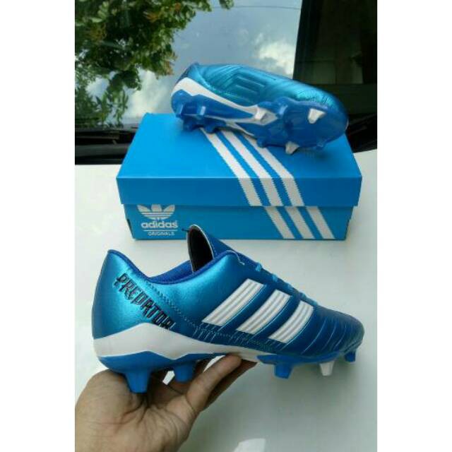sepatu bola adidas grade ori