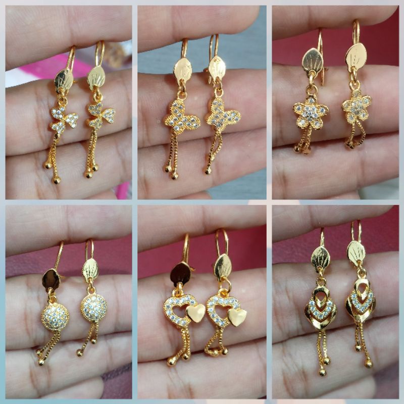 Anting xuping Jurai pendek berlapis emas dengan mata zircon.