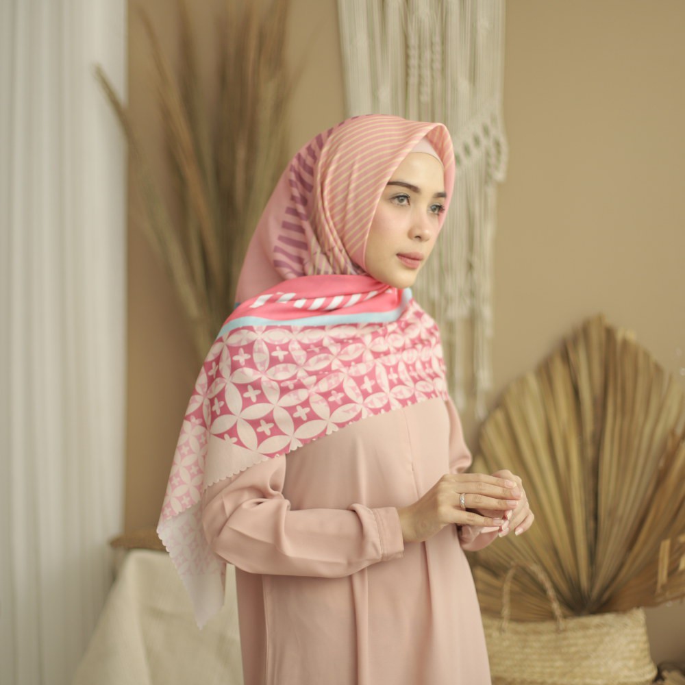 Malhos In Flamingo | THE NOVELLA SCARF (Superfine Voal Hijab Premium)