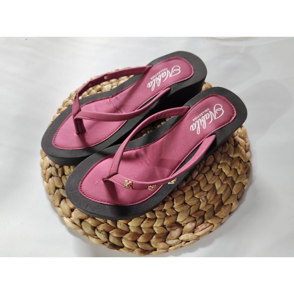 Wedges Piramid Cantika