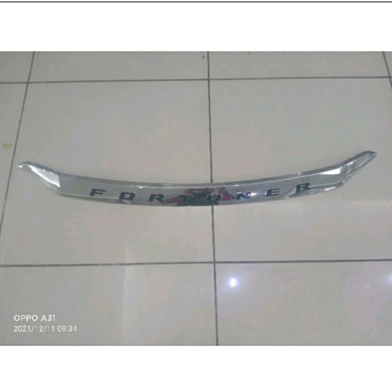 All New Fortuner VRZ Hood Moulding List Trunklid Pintu Belakang