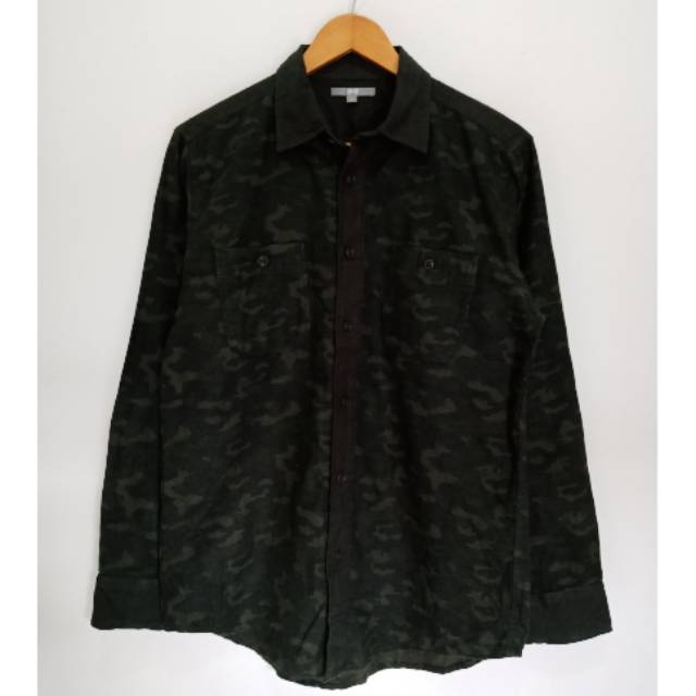 Flanel uniqlo camo L