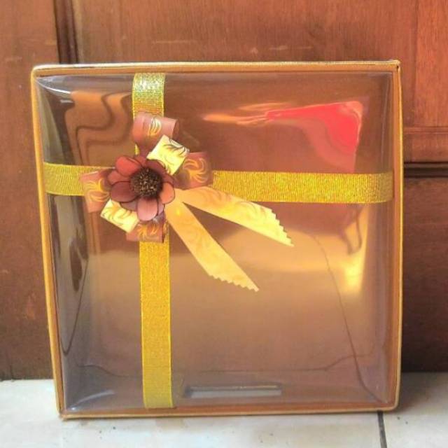 Box kue ukuran 30x30 cm