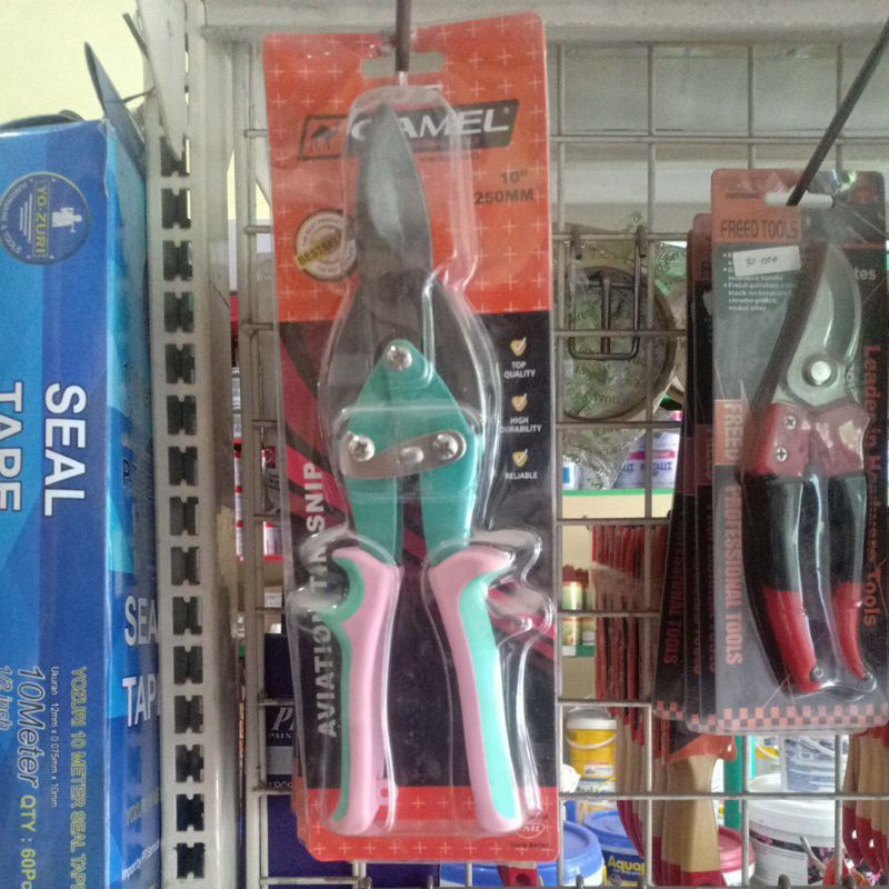 

Gunting Baja Ringan