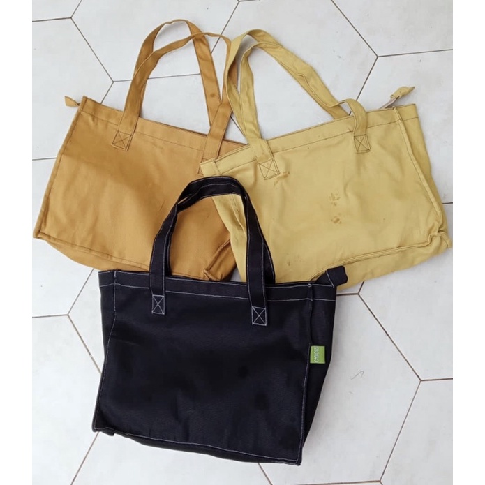 Chea Tote Bag Polos Resleting