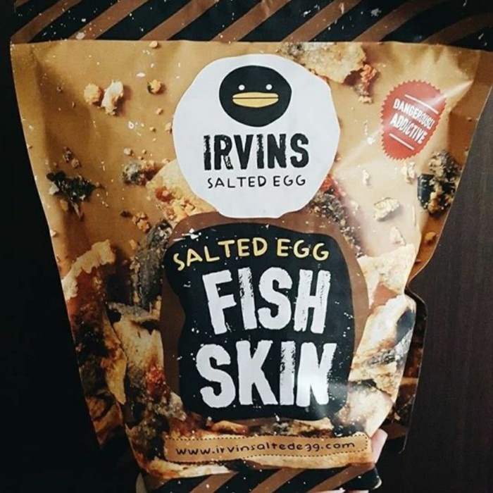 

READY STOCK! IRVINS Salted Egg Fish Skin 230 Gram (Singapore) - Fish Skin - BARU