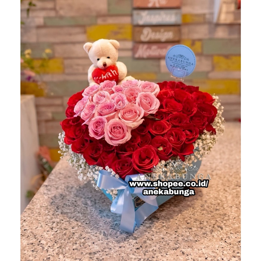 Fresh Flower Heart Box Bunga Mawar Merah Segar Asli Hidup Kotak Hitam Love Bulat Merah  Rose Wedding