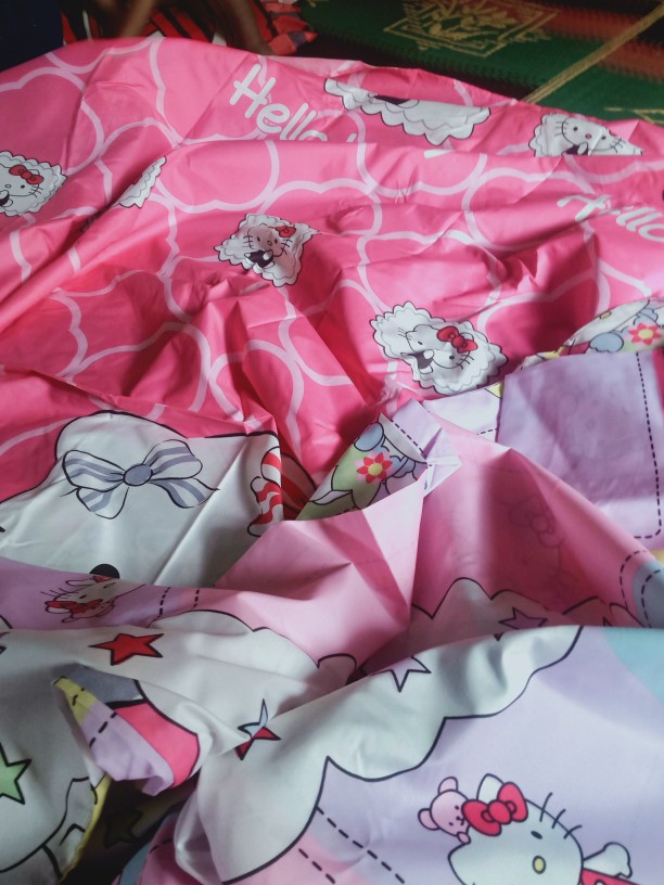 Sprei Hello Kitty