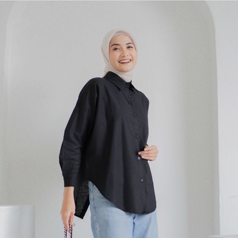 Kemeja Basic Wanita Bahan Katun Neka Shirt Polos Silang Belakang