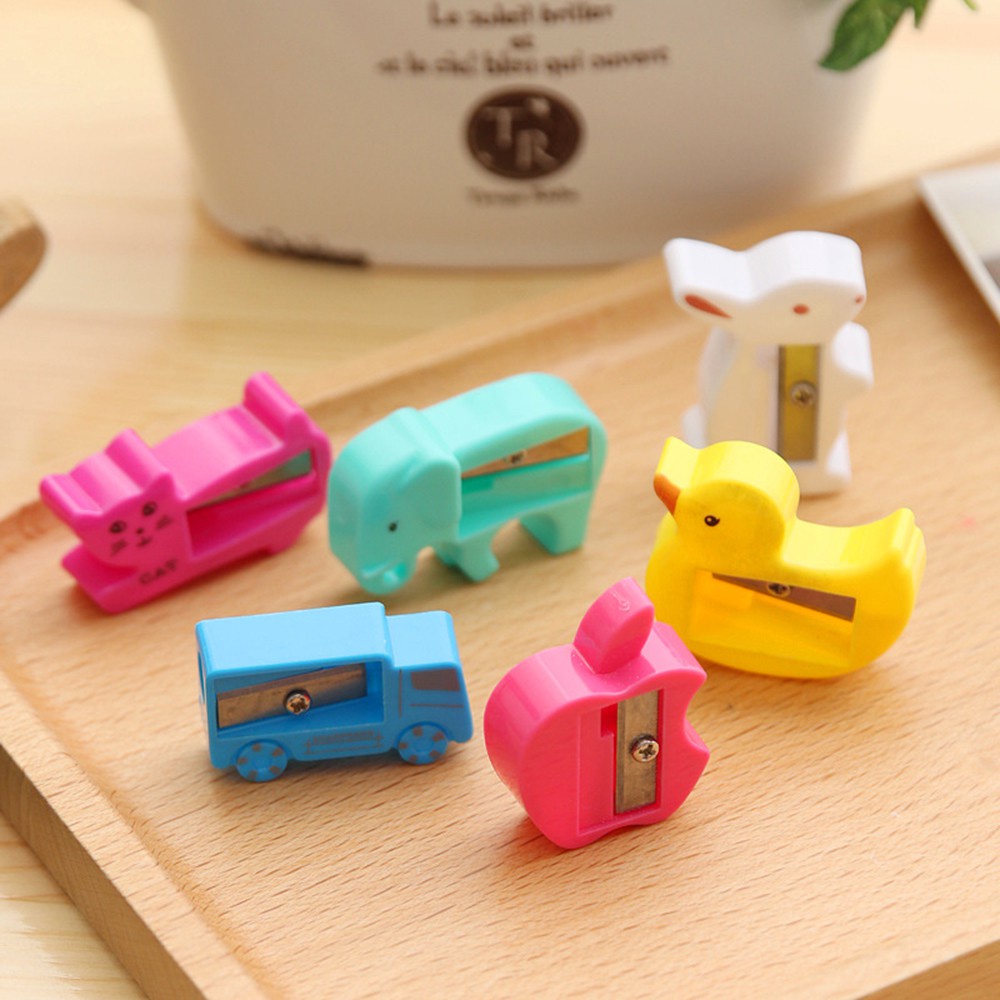 【COD Tangding】1PC Children's Creative Pencil Sharpener Cute Cartoon Primary School Supplies Prizes Stationery Random