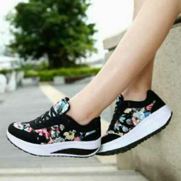 Amazeus Mega Sepatu Wanita Kets Olahraga Kasual Casual Poxing Prepet Polos Simple Sporty Murah Putih