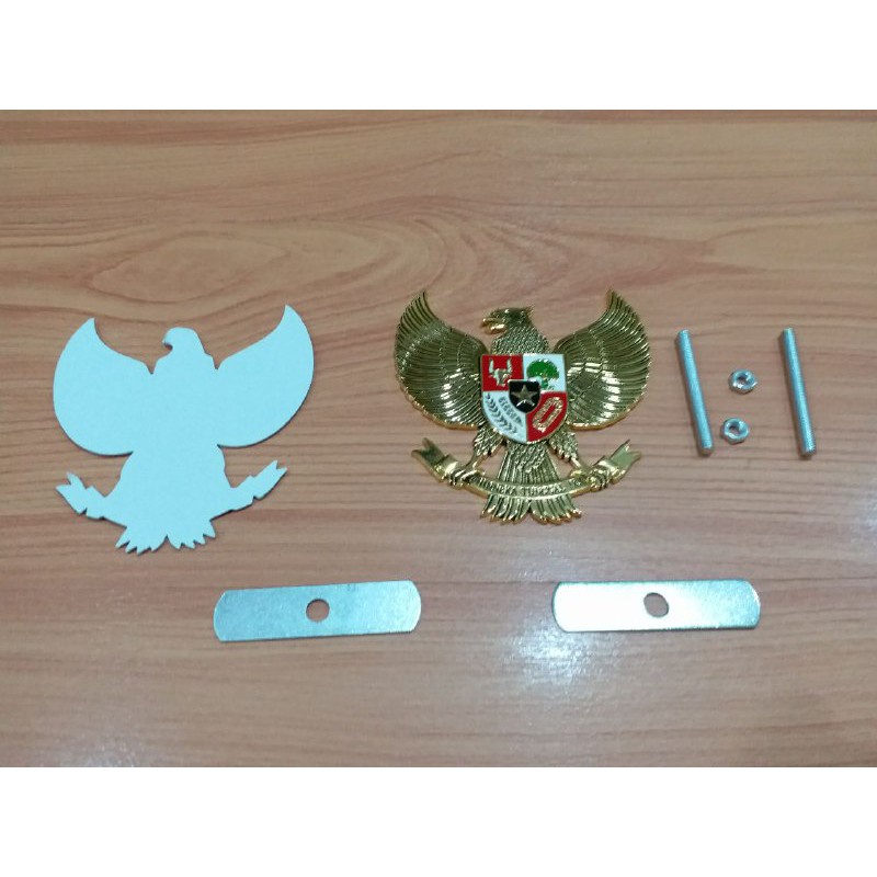 PREMIUM EMBLEM GRILL  atau PLAT NO MOBIL GARUDA PANCASILA  GOLD