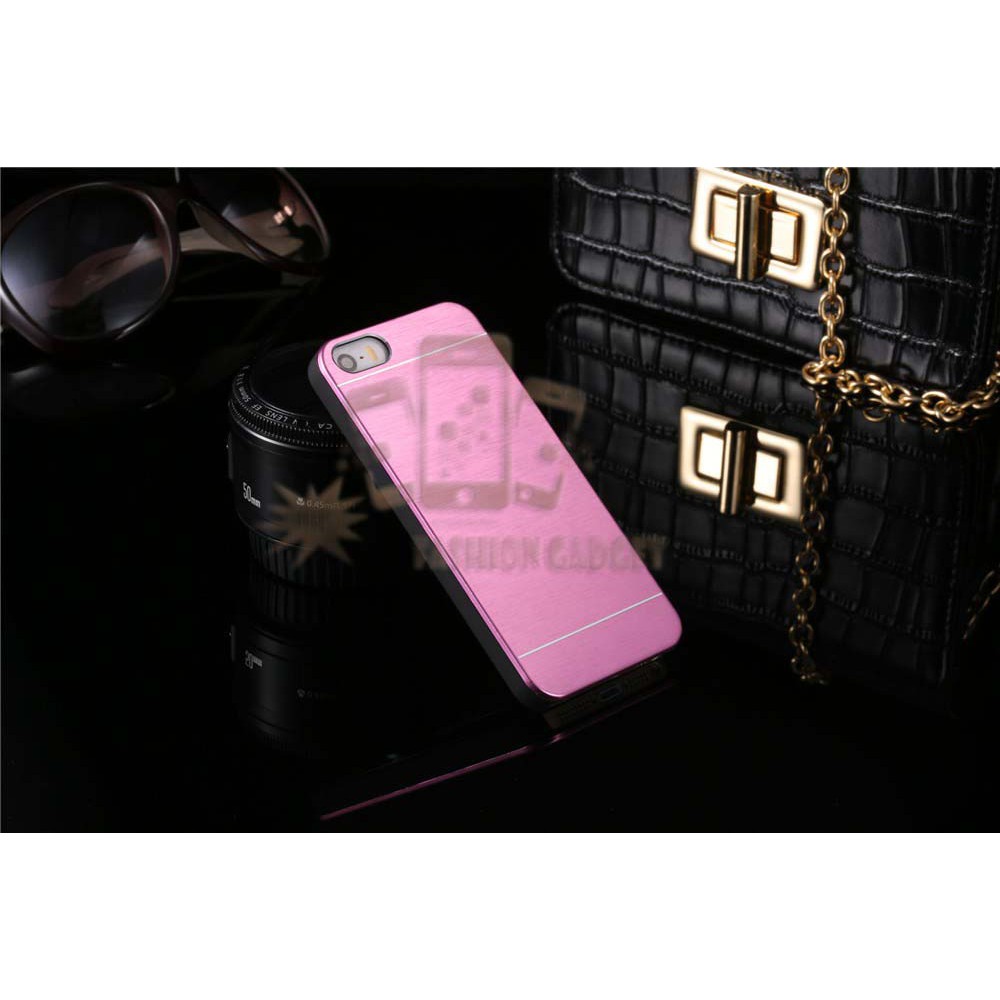 Casing Hardcase iPhone 6 Motomo / Case Iphone 6G / Casing Iphone 6S / Backcover Iphone 6 SE Ukuran 4.7 Inch