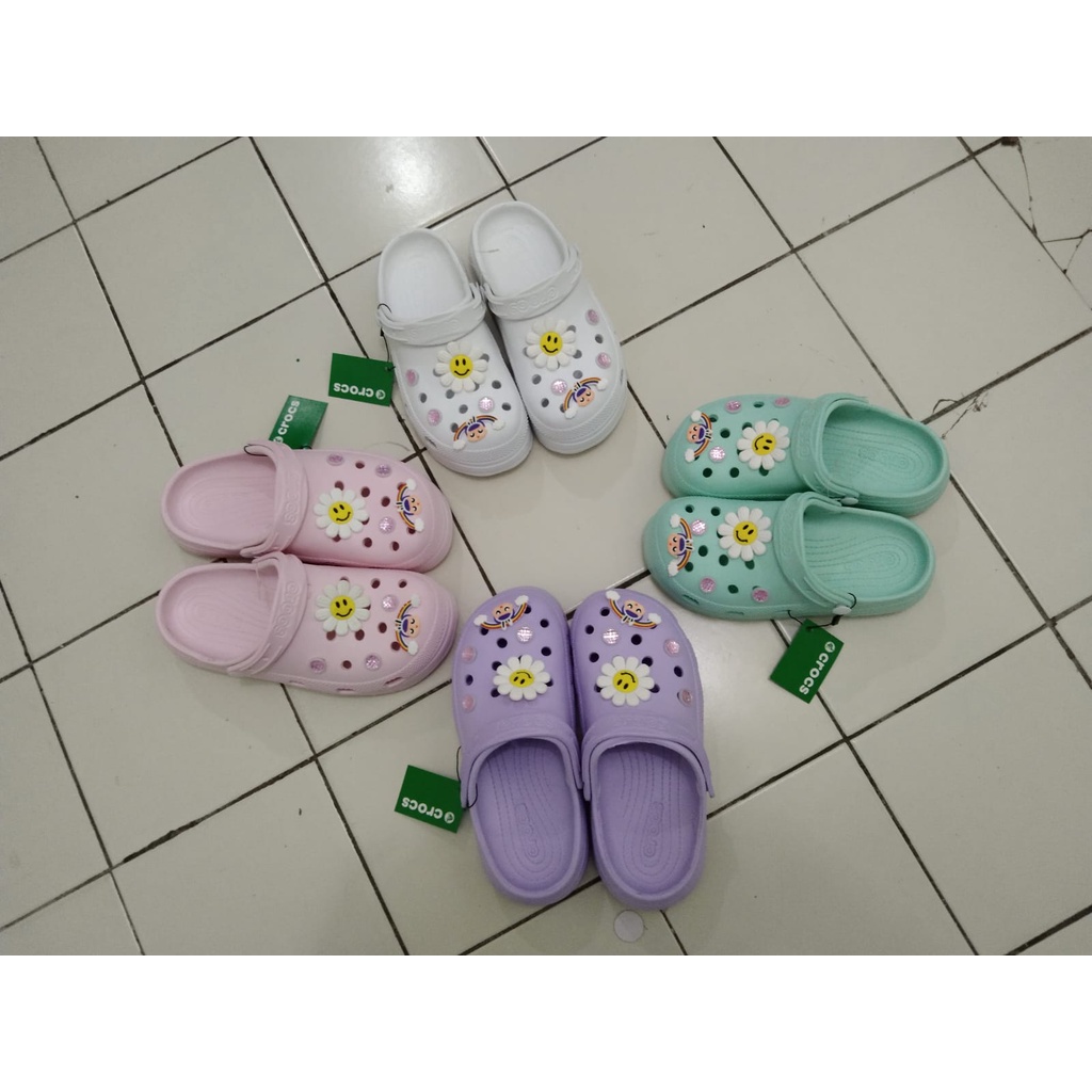Sandal Crocs Jibbitz /  Wedges Crocs Jibbitz / Sandal Kodok Classic Jibbitz -- Sandal Wanita (sepatu