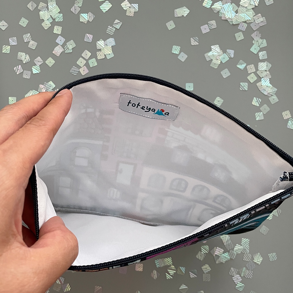 Medium Pouch