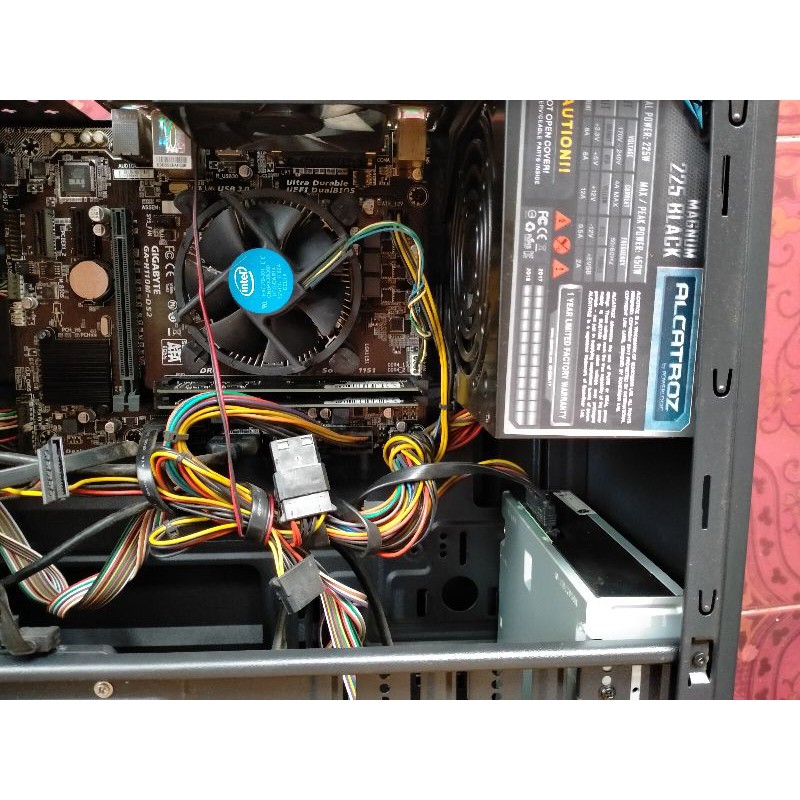 PC RAKITAN GAMING I3 7100 MULUS SIAP PAKAI