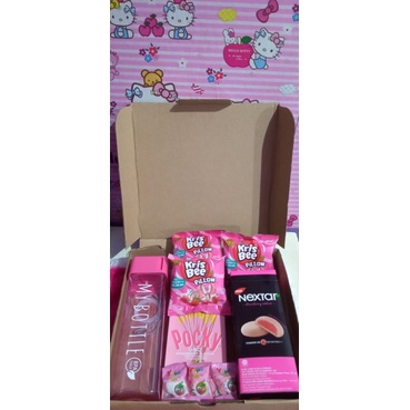 

termurah snack box hampers box Snack box/gift box/hadiah ulang tahun, anniversary,wisuda/gift box(barang ready)