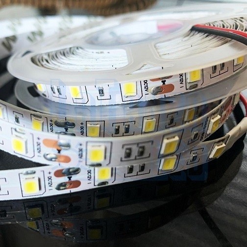 Led Strip Tempel Flexible Ceiling Indoor 5 Meter Putih White IC SMD 5050 IP33 Dc 12V Cocok dipakai Diplafon Pencahayaan diRuangan Etalase Dan di dalam mobil
