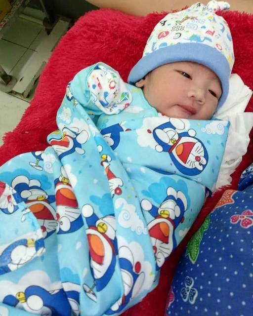 Andria Baby Bedong Doraemon Bedong Bayi Doraemon Shopee Indonesia