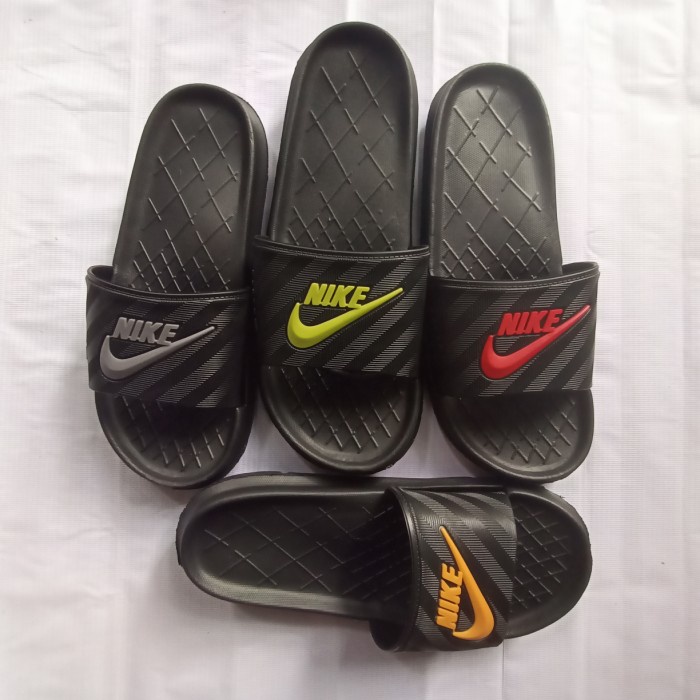 Sendal Selop Pria 'Nike Motif'