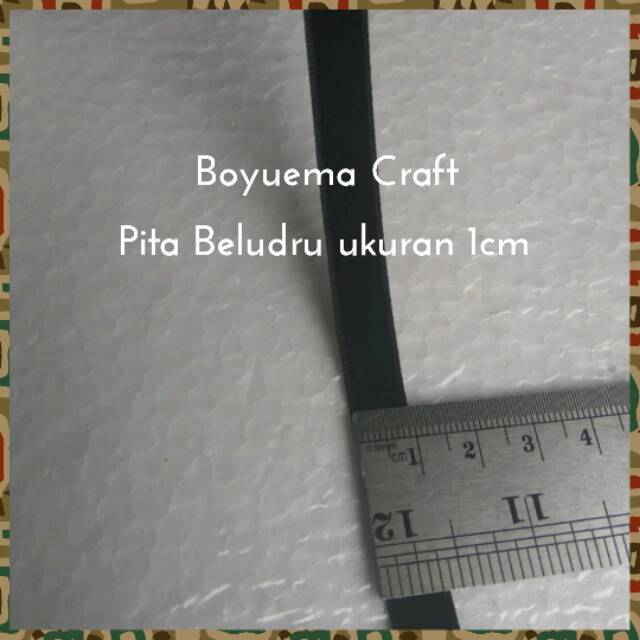 

Pita beludru 1 cm (50 yard)