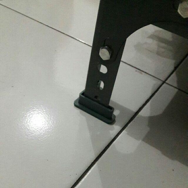 Tatakan Siku Lubang Alas 4 Cm X 4 Cm Plaatik