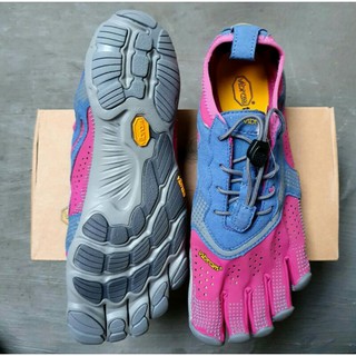 five fingers vibram shoes