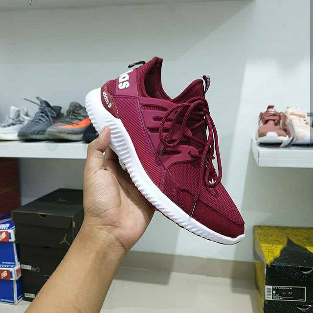 SNEAKERS PRIA DAN WANITA ADIDAS TUBULAR MAROON