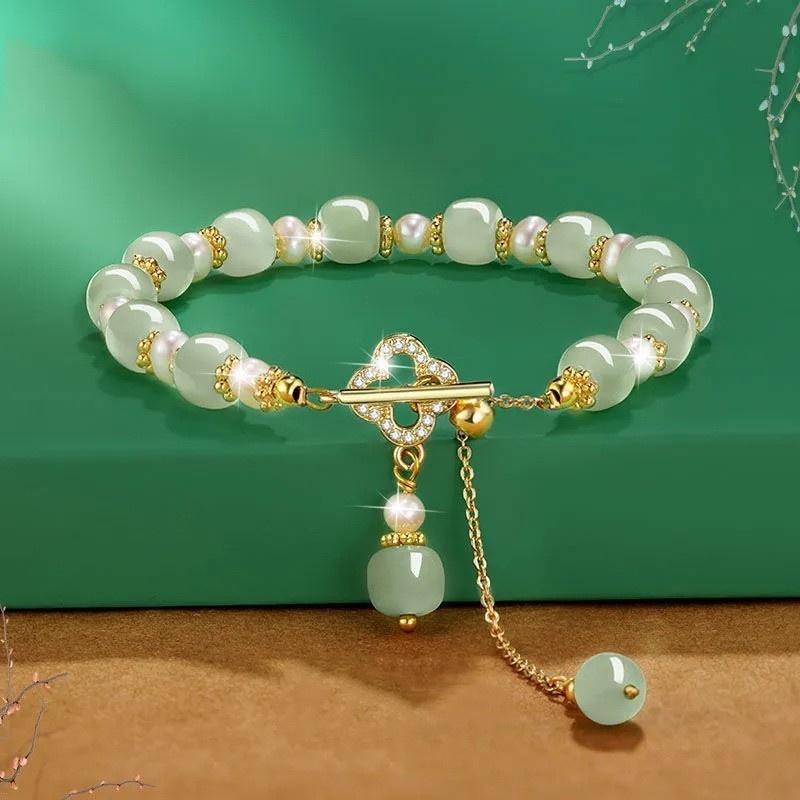 Gelang Tangan Manik-Manik Giok Hetian Imitasi Aksen Daun Clover + Mutiara + Zircon Untuk Perhiasan Wanita