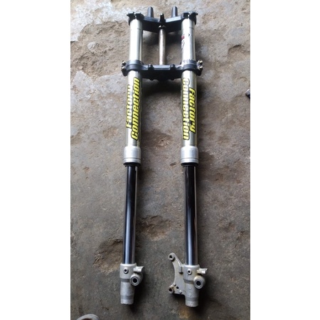 USD YZ 85 SILVER segitiga HITAM SHOCK DEPAN ORIGINAL CABUTAN