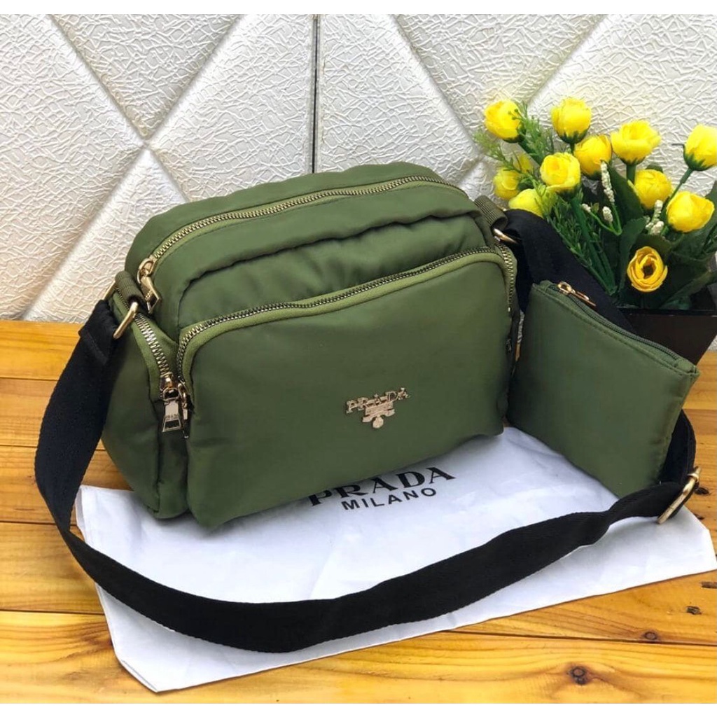 Tas Selempang Wanita Branded