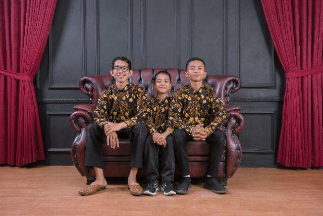 Kemeja Batik Pria Lengan Panjang Motif Kecipir