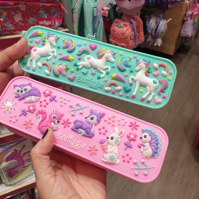 

Pencil box SMIGGLE original