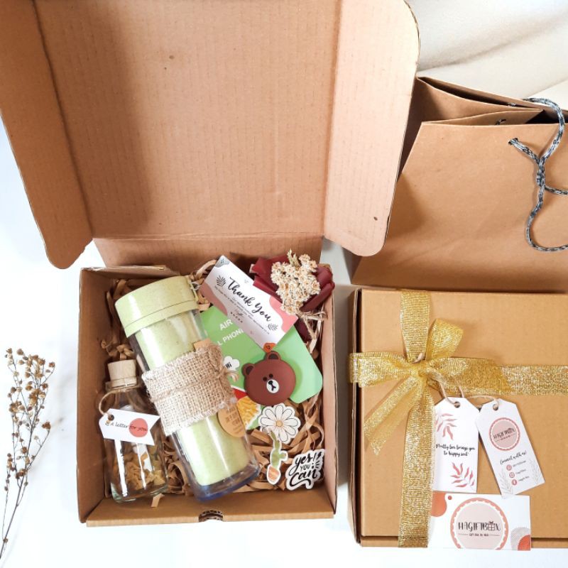 

GIFT BOX/HAMPERS /KADO WISUDA/KADO ULTAH UNIK