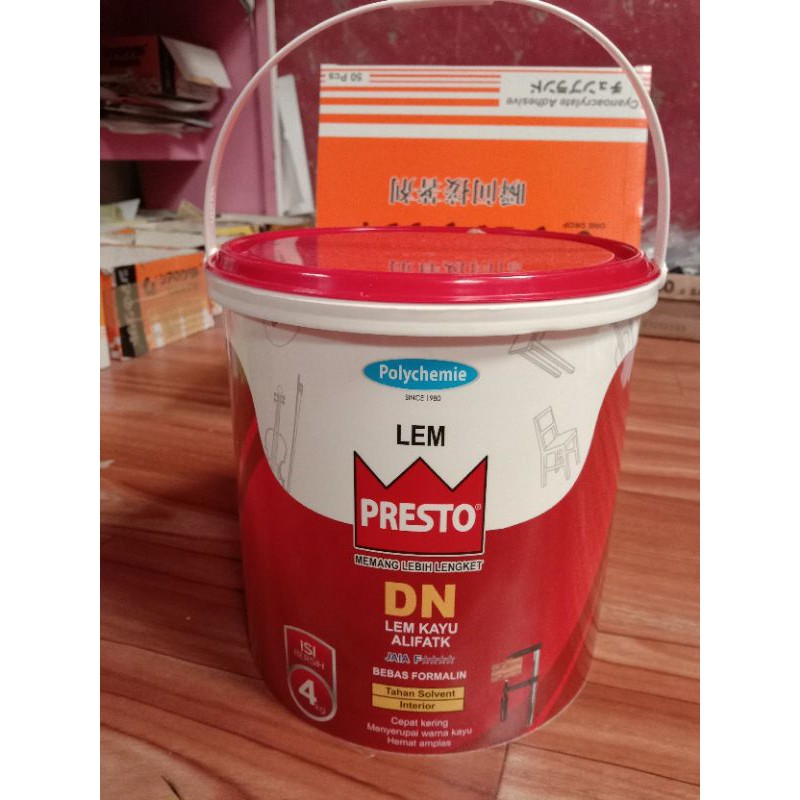 Lem kayu PRESTO