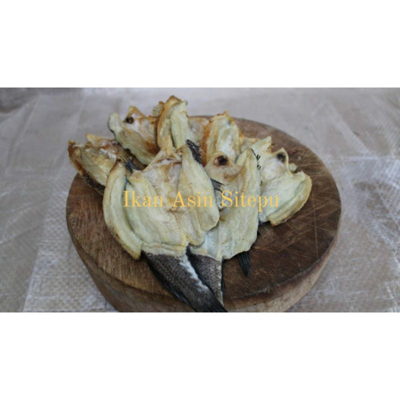 

IKAN ASIN GABUS ( 500 gram )