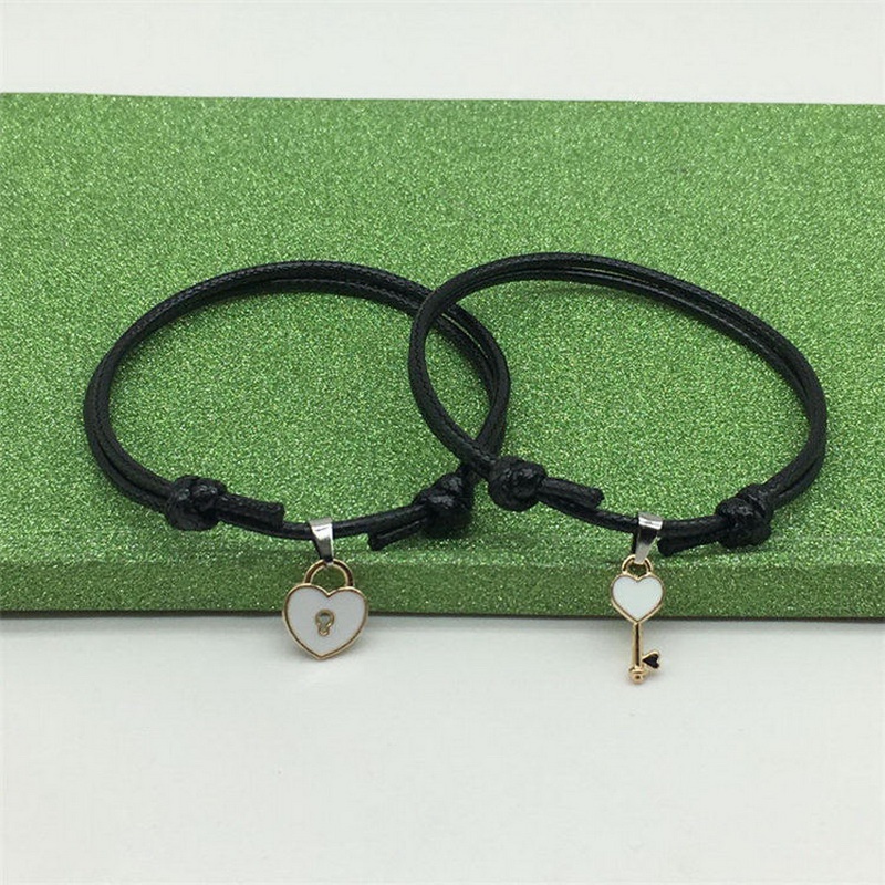 2pcs Gelang Tangan Pasangan Desain Kunci Hati Simple Untuk Hadiah