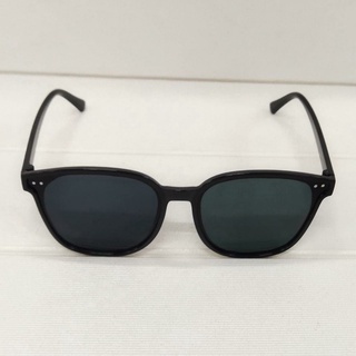 ⭐ JKTMART ⭐ Kacamata Wanita Pria Optik Anti Sunglass Dengan Fashion Sunglasses Eyewear KUV R297-PUTIH HITAM