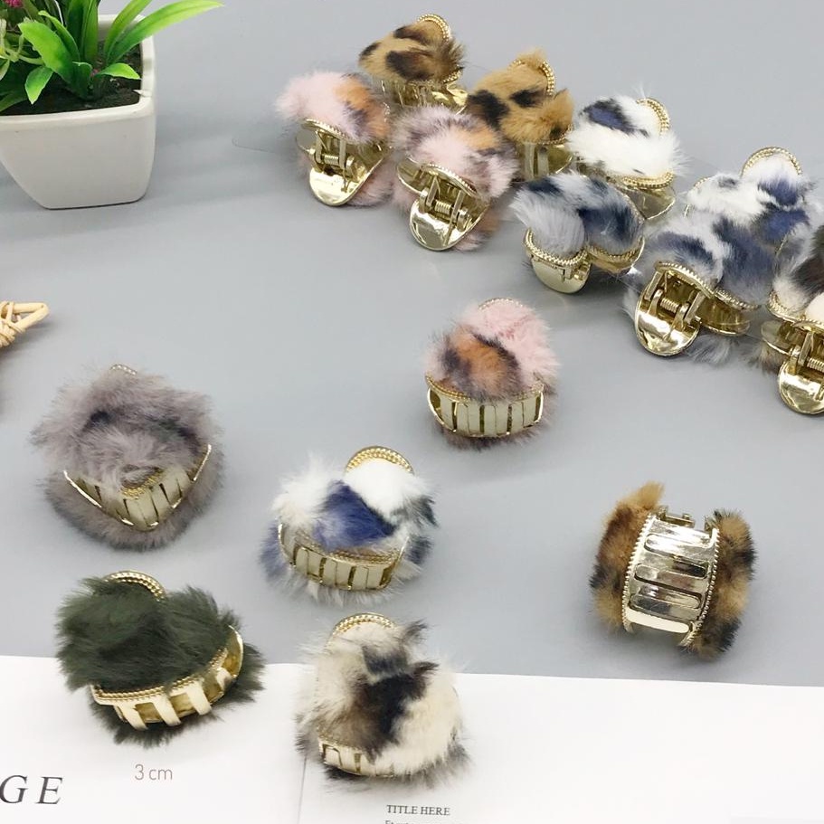 JEDAI MINI KOREA BULU 4cm - Jepit Rambut Salon Korea Bulu Artificial Fur Hair Claw Clips