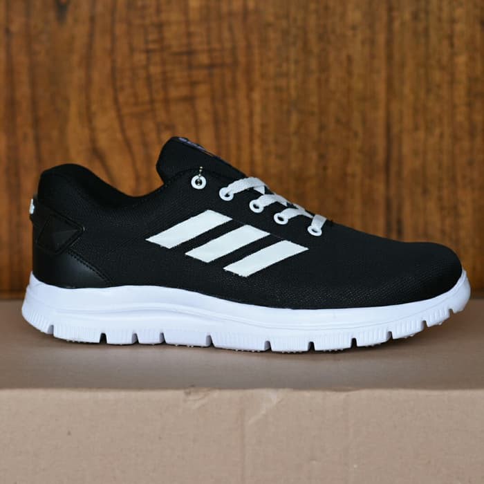 Sepatu Adidas Neo Running Men Sport Casual Sneakers Pria Hitam Putih