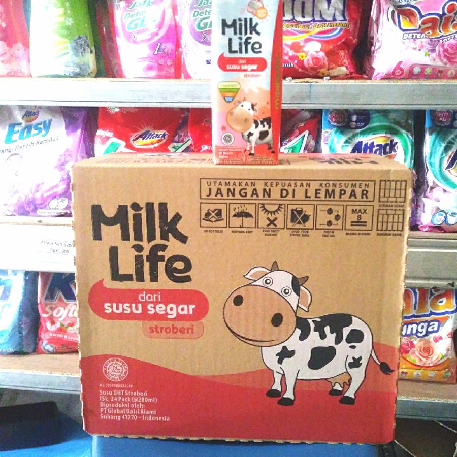 

Milk Life Susu UHT Stroberi 200 mL / 1 Dus / 24 Pc