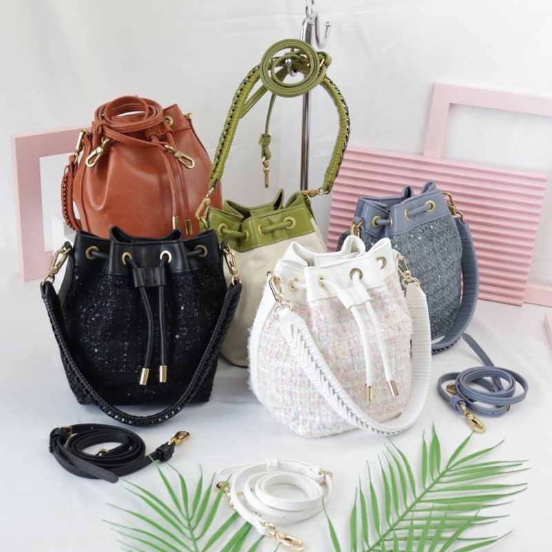 Tas Kulit Tali Serut Selempang Wanita CK Drawstring Tweed Leather Slingbag Premium Import Hitam Blac
