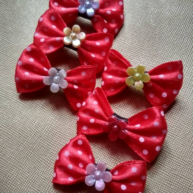 

Bross pita satin polka kecil