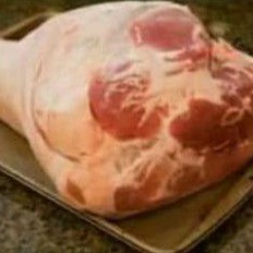 

Paha babi 1kg
