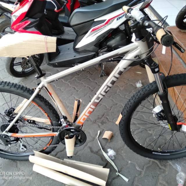 polygon premier 4.0 mountain bike